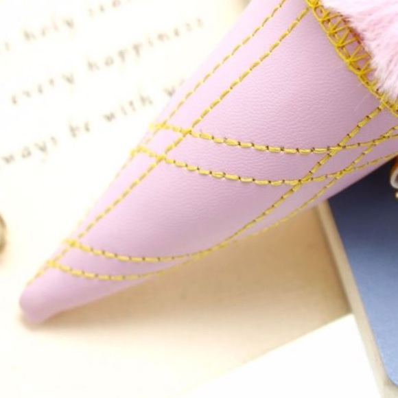 Ice cream pom pom keychain - Picture 3 of 5